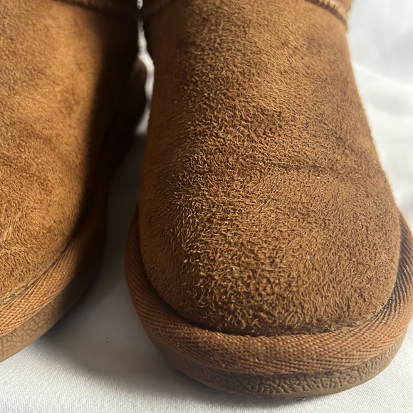 Girls Ugg like boot with bow detail size 1 - Picture 11 of 12